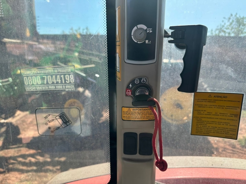 massey ferguson trator mf 4708 82cv. cabine. paralama dianteiro. motor: 3.500hrs. diesel 1p automatico 2019