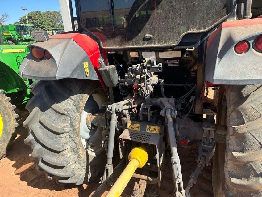 massey ferguson trator mf 4708 82cv. cabine. paralama dianteiro. motor: 3.500hrs. diesel 1p automatico 2019