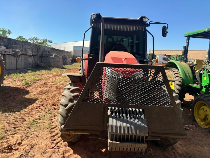 massey ferguson trator mf 4708 82cv. cabine. paralama dianteiro. motor: 3.500hrs. diesel 1p automatico 2019