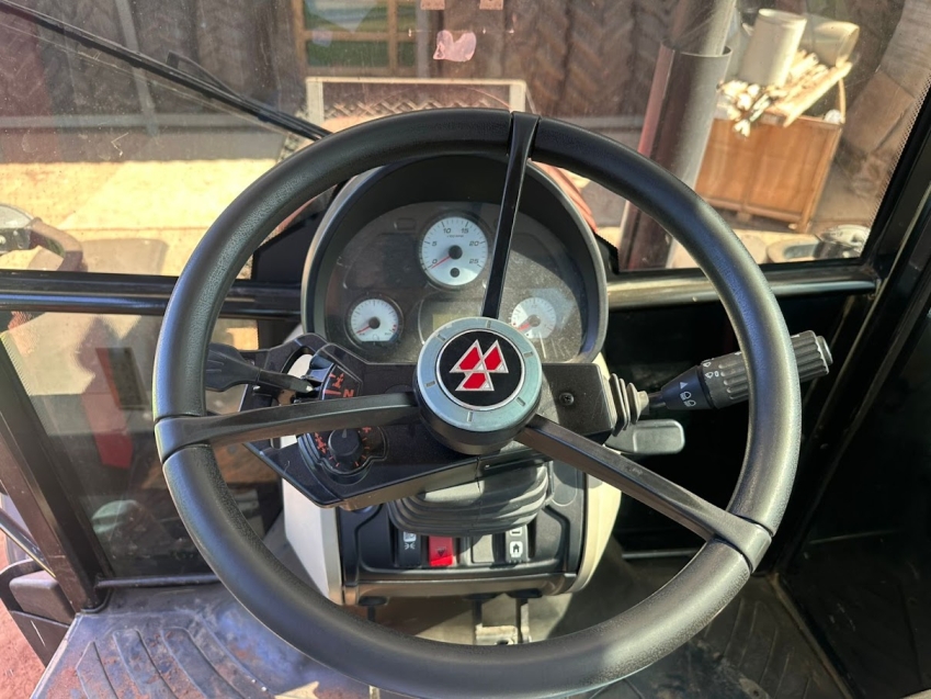 massey ferguson trator mf 4708 82cv. cabine. paralama dianteiro. motor: 3.500hrs. diesel 1p automatico 2019