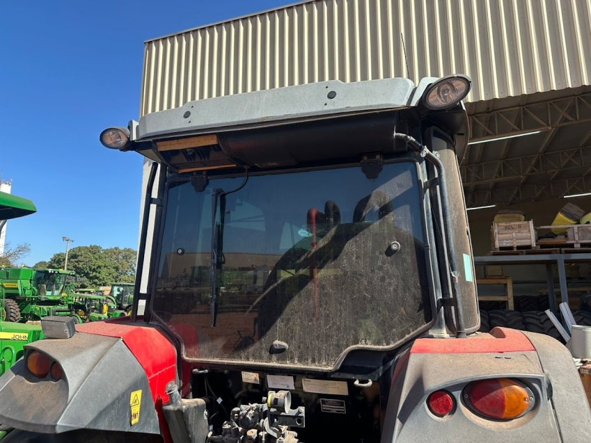 massey ferguson trator mf 4708 82cv. cabine. paralama dianteiro. motor: 3.500hrs. diesel 1p automatico 2019