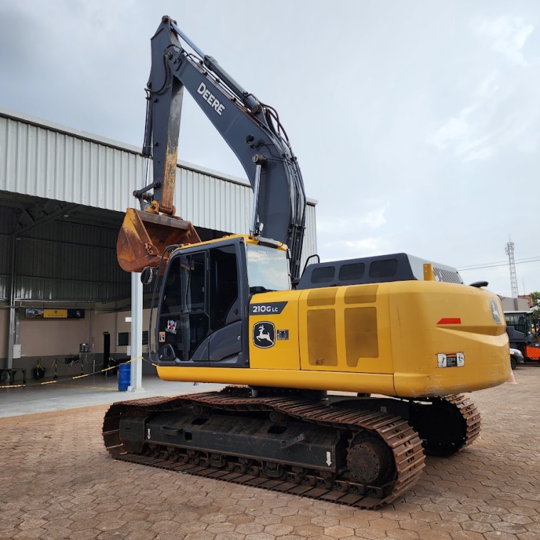john deere escavadeira 210g lc. 159cv. profundidade maxima escavacao 6,58 mts. motor 2.832hrs diesel 1p automatico 20236