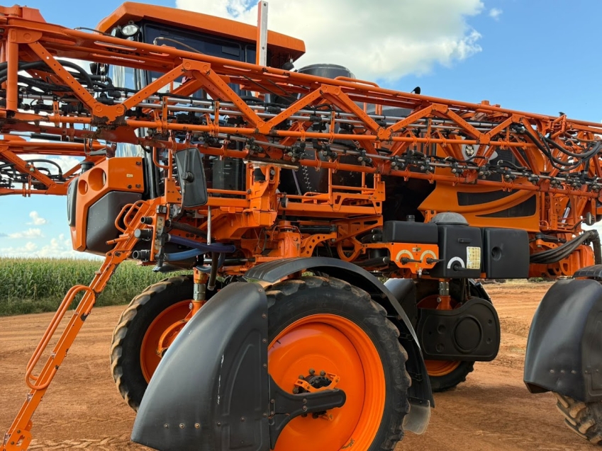 jacto pulverizador uniport 3030 tanque 3.000lts. motor: 6.300hrs diesel 1p automatico 20186