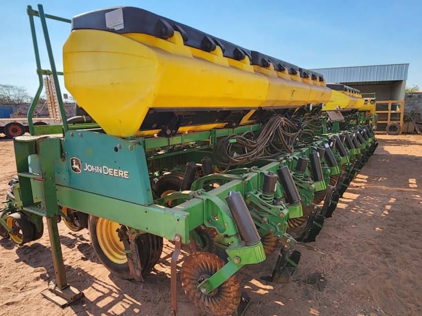 john deere plantadeira 2122 22 linhas. 45cm. diesel 1p automatico 20121