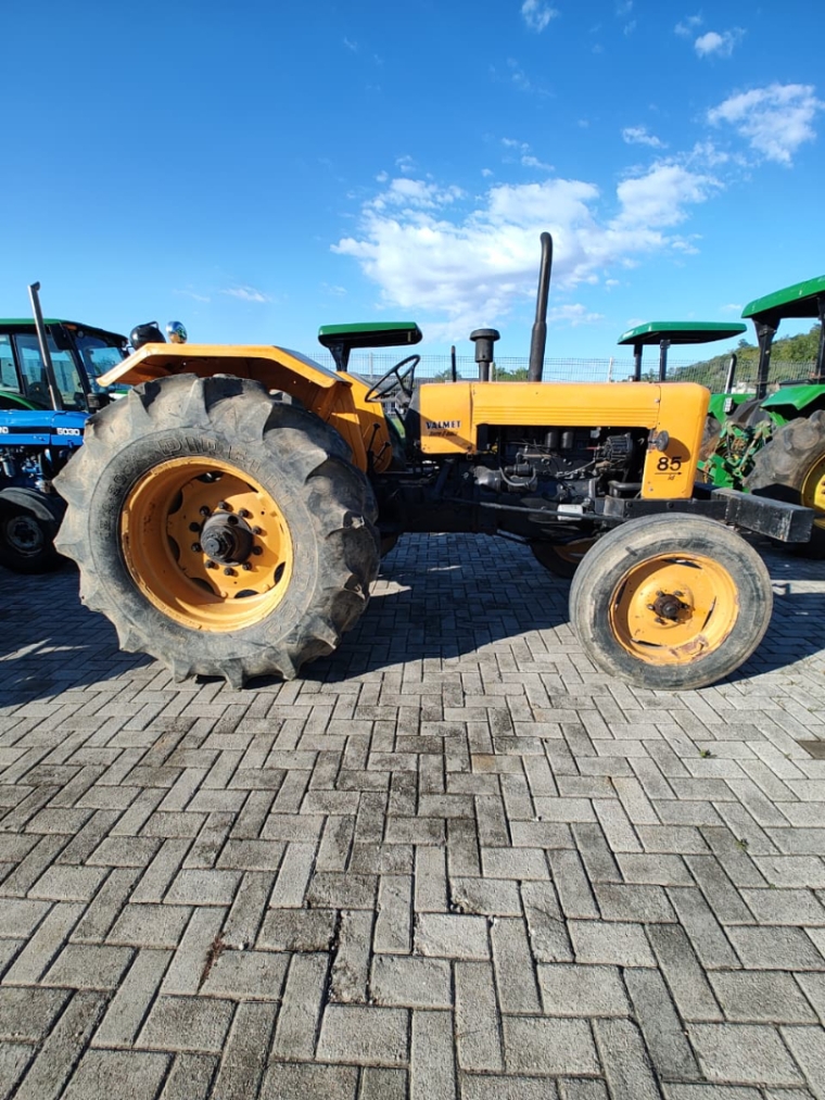 valmet trator 85 id plataformado 4x2 diesel manual 19764