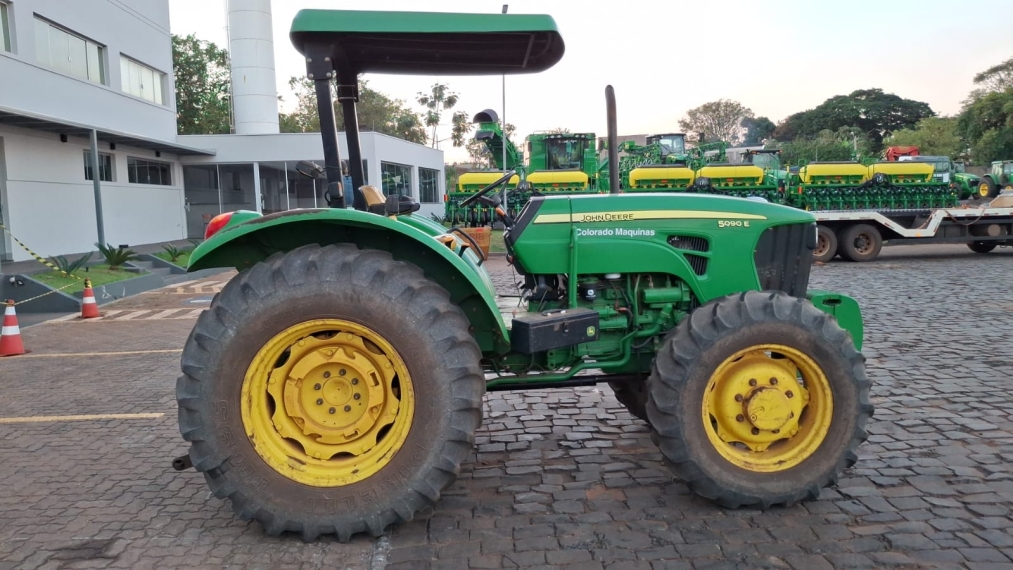 john deere trator 5090e  plataformado diesel manual 2017