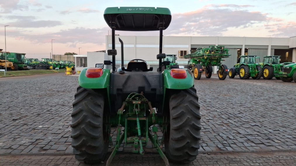 john deere trator 5090e  plataformado diesel manual 2017