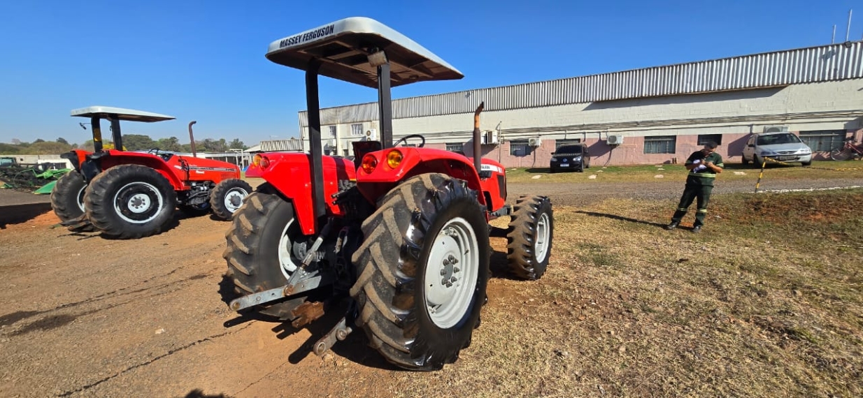massey ferguson trator 4275 plataformado diesel manual 2014