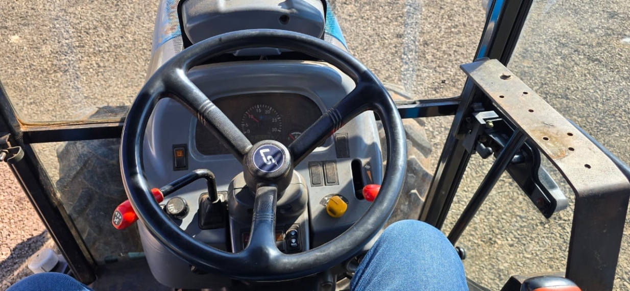 outros trator cabinado ls modelo r60 diesel 1p manual 2017