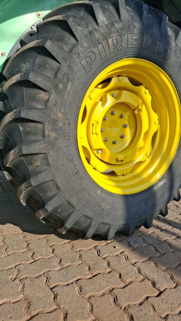 john deere trator 5090e  com carregadora frontal serie 562 sl diesel 1p semiautomatico 2024