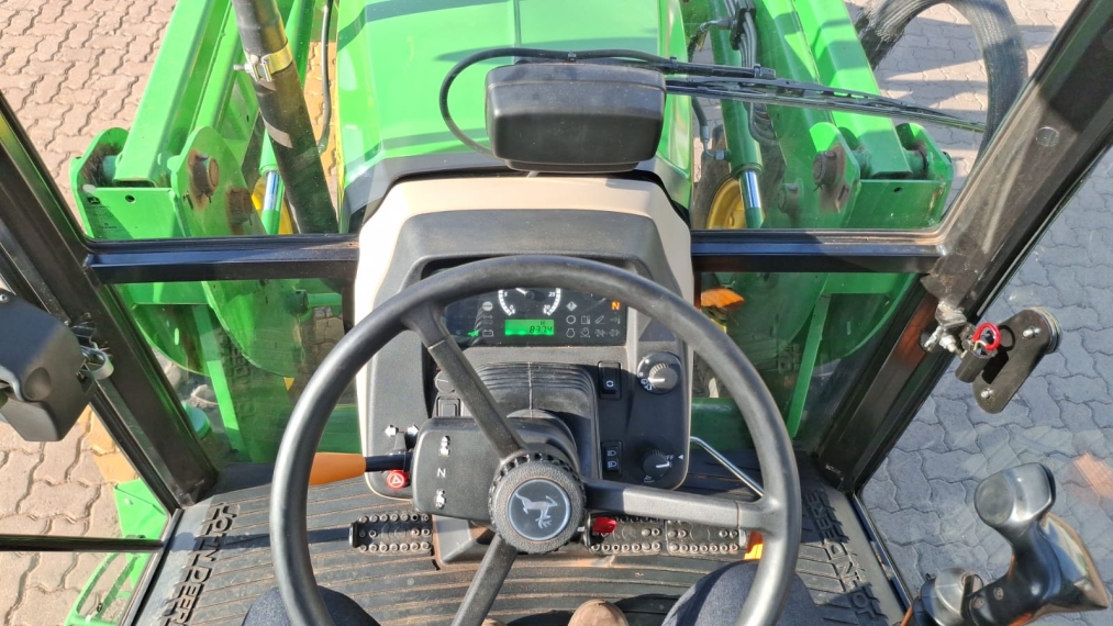 john deere trator 5090e  com carregadora frontal serie 562 sl diesel 1p semiautomatico 2024