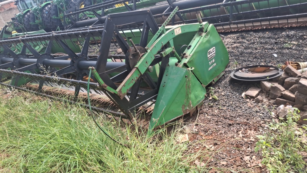 john deere colheitadeira 1175 cabinada - acompanha plataforma de milho (4) e soja (16) ambas diesel 1p manual 19998