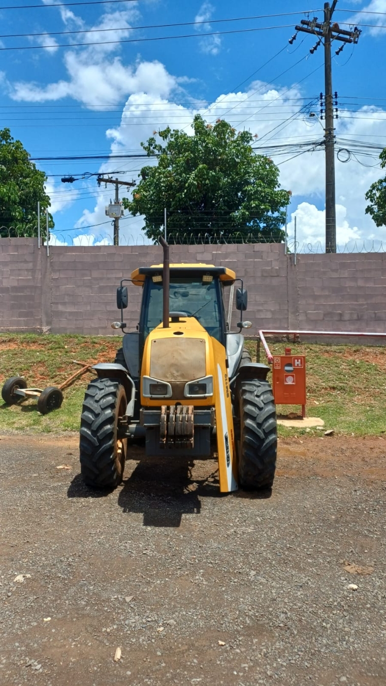 valtra trator bm 110 cabinado diesel 1p manual 20134