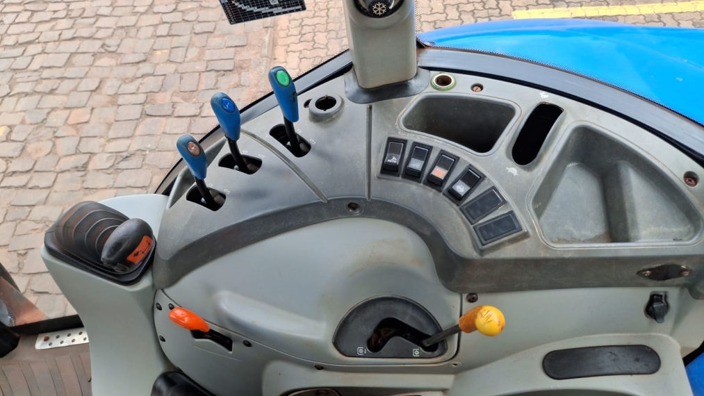 new holland trator t6 130 cabinado diesel 1p manual 201610