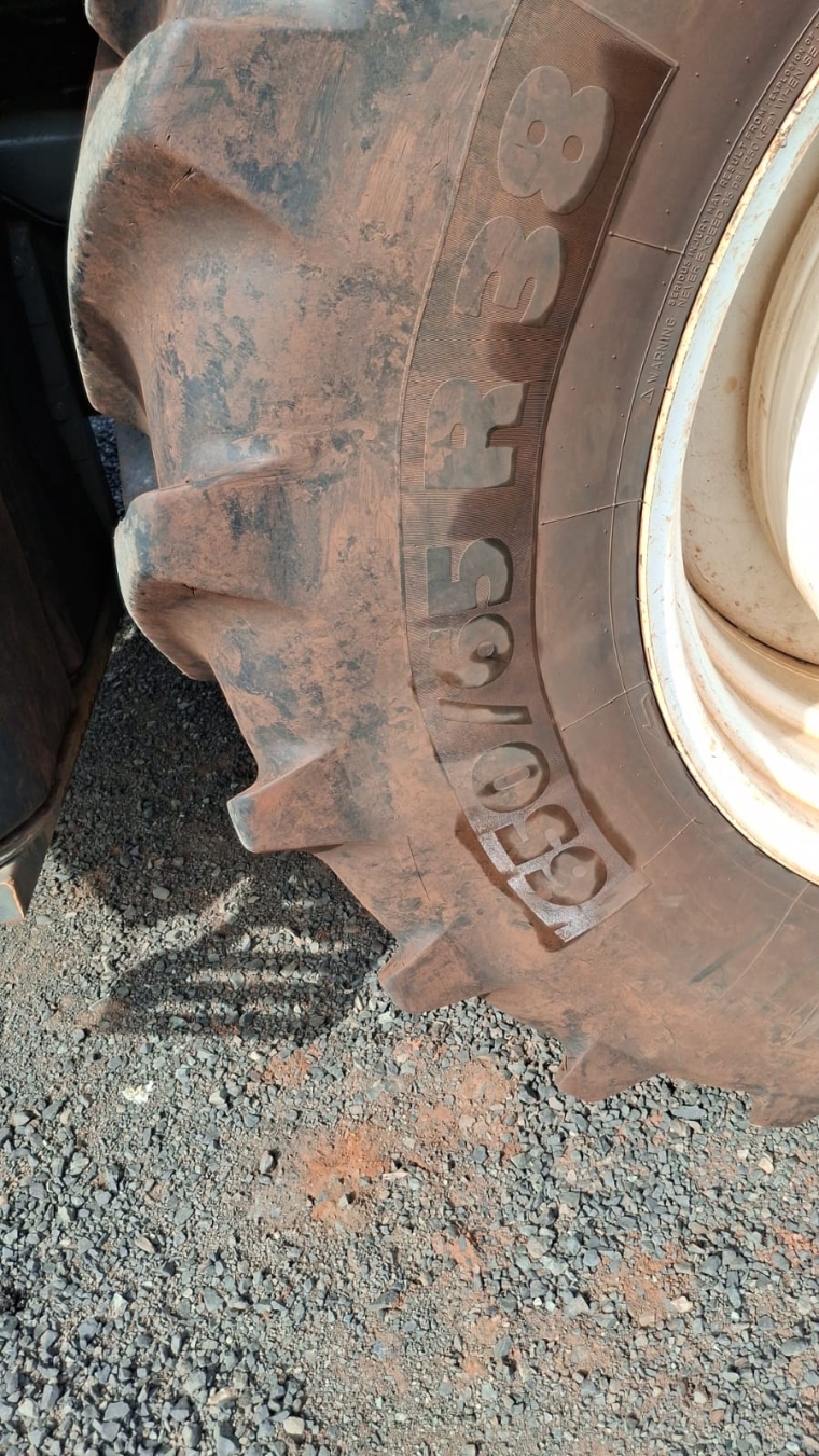 valtra trator bh 194 ht 4x4 piloto top rtx via satelite - com pneu radial diesel 1p manual 202112