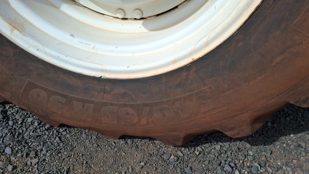 valtra trator bh 194 ht 4x4 piloto top rtx via satelite - com pneu radial diesel 1p manual 202111