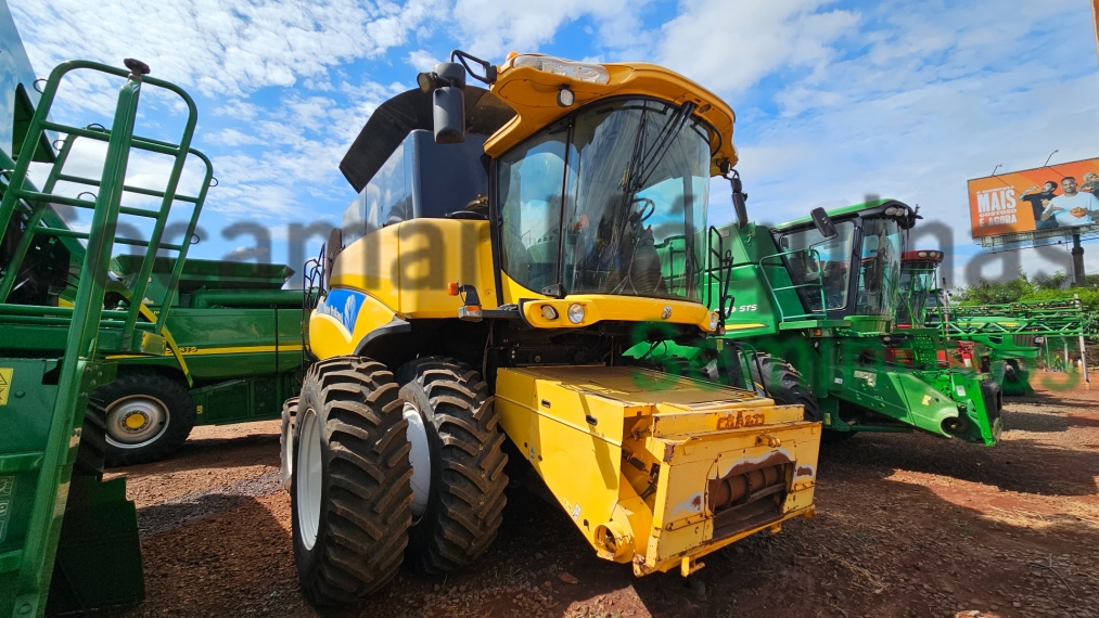 new holland colheitadeira cr 9060 2012 diesel 2p automatico