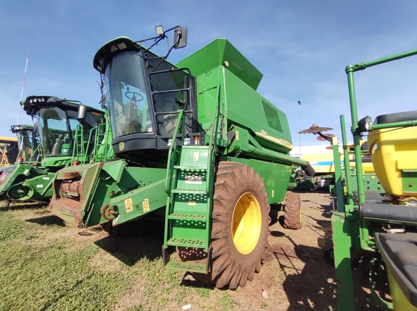 colheitadeira jd 1550 ano 2004 + plataforma 625 2011