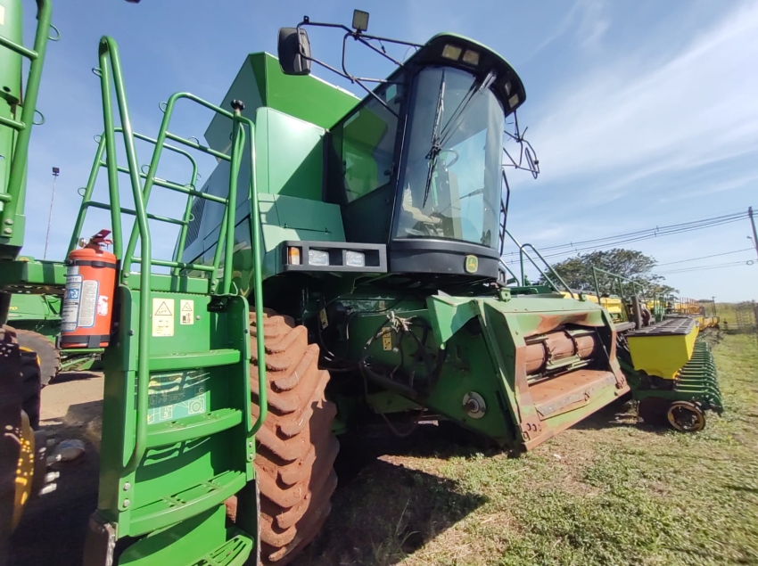 colheitadeira jd 1550 ano 2004 + plataforma 625 2011