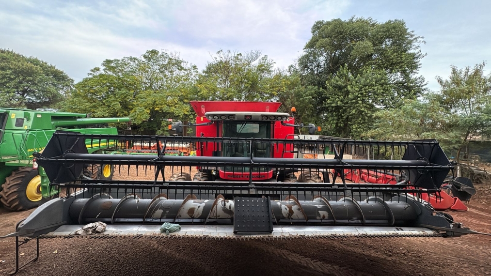 colheitadeira massey ferguson 9690 + plataforma de corte 25f ano 2011