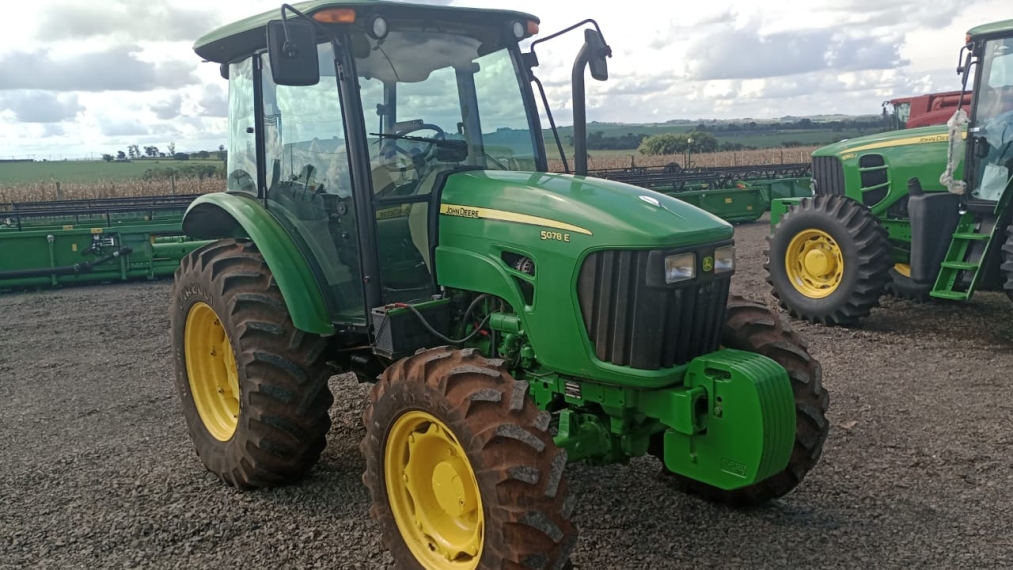 trator john deere 5078e ano 2018