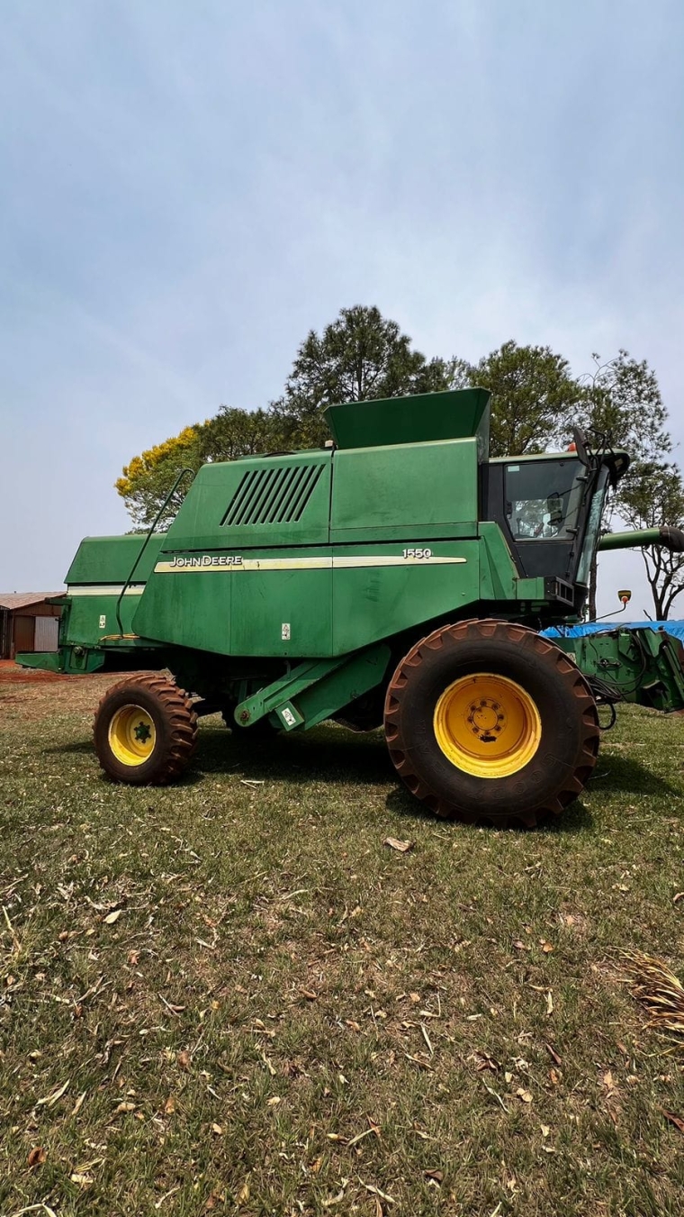 colheitadeira jd 1550 + plataforma de corte 622 ano 2004