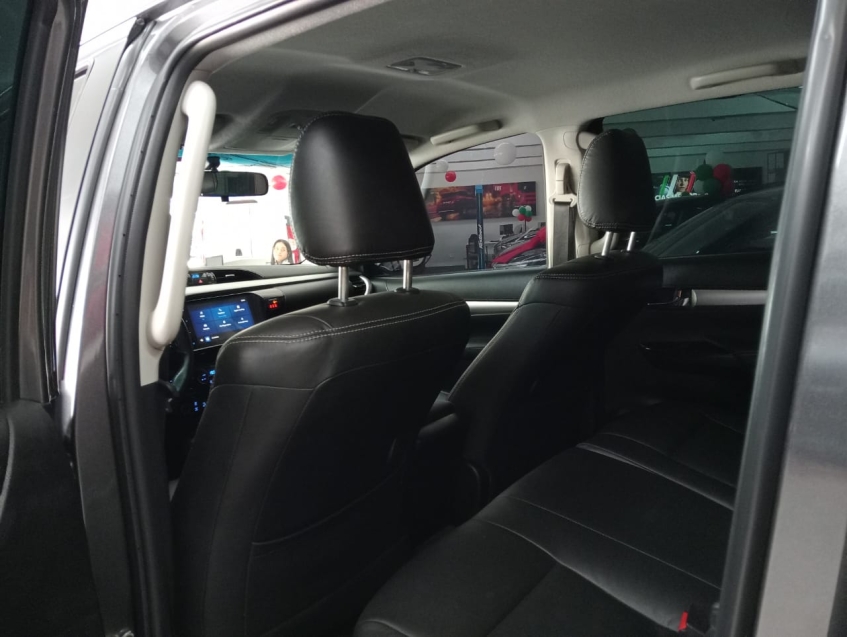 oferta imperdivel, hillux 2.8 cdsr a4fd diesel, 30 por cento de entrada em 24x