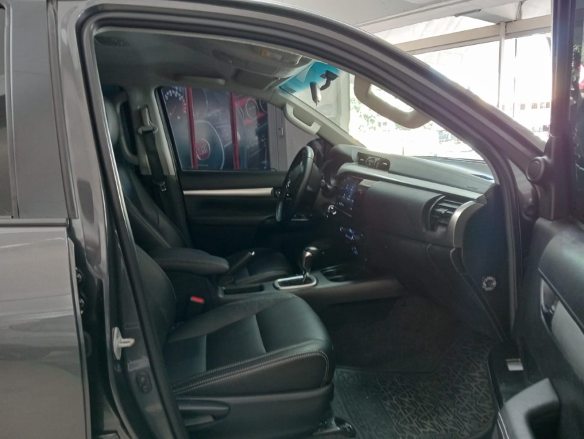 oferta imperdivel, hillux 2.8 cdsr a4fd diesel, 30 por cento de entrada em 24x