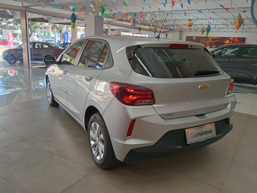chevrolet onix 1,0 lt manual