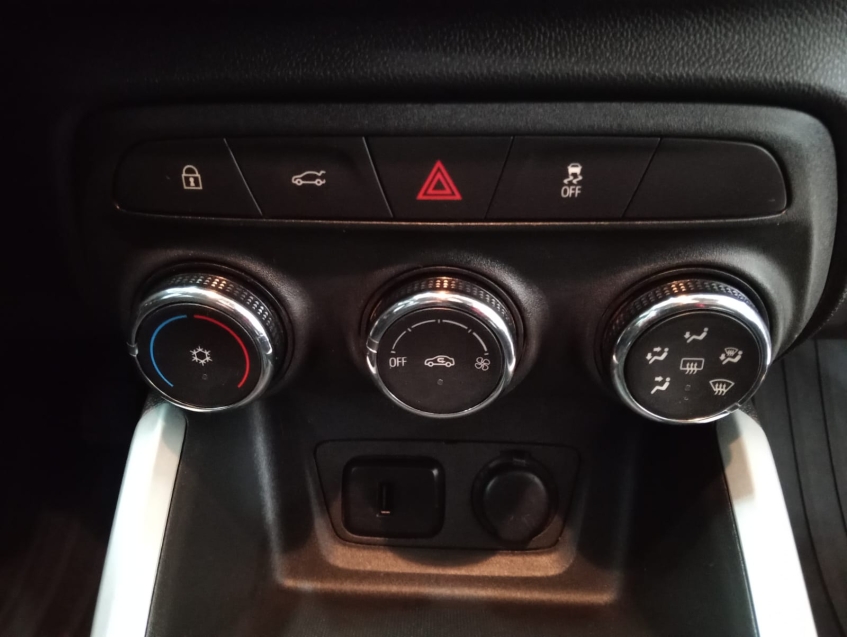 chevrolet onix 1,0 lt