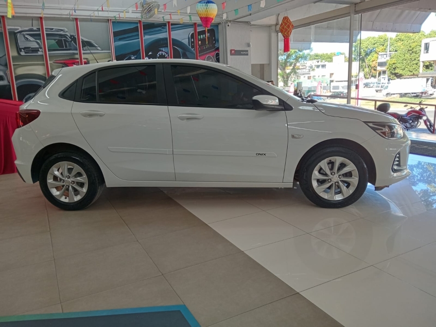 chevrolet onix 1,0 lt chevrolet onix 1,0 lt