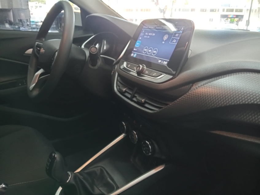 chevrolet onix 1,0 lt