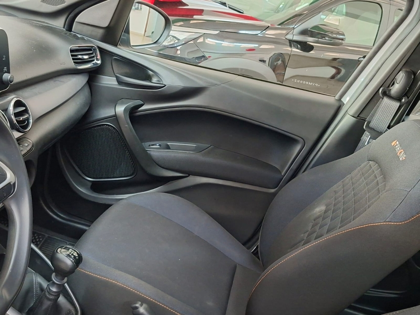 fiat argo trenking 1.3 manual usado13