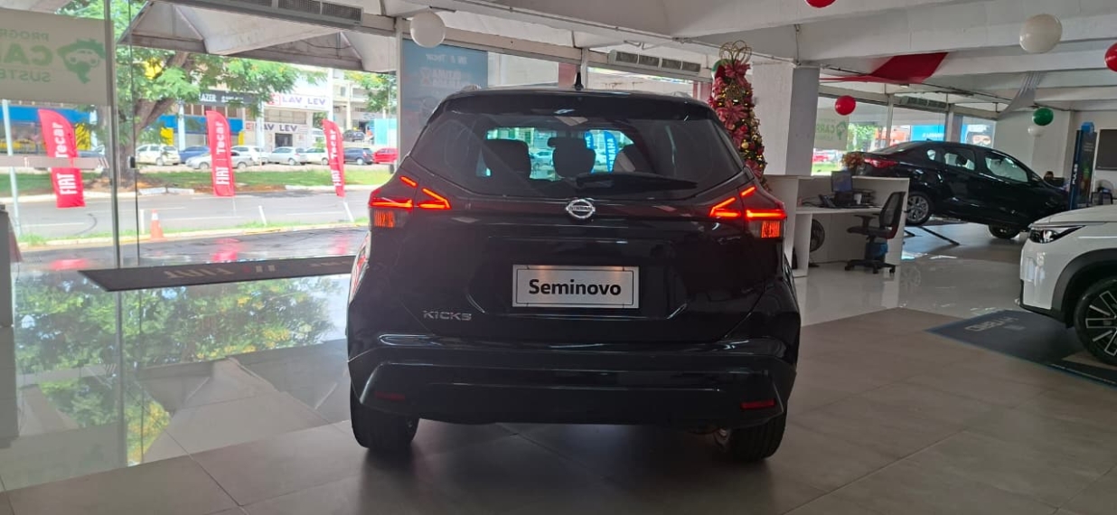 nissan kikis adavnt seminovo15