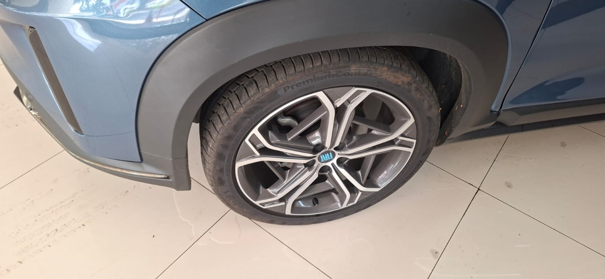 fastback impetus hybrid  seminovo ,limpa patio de teste drive13