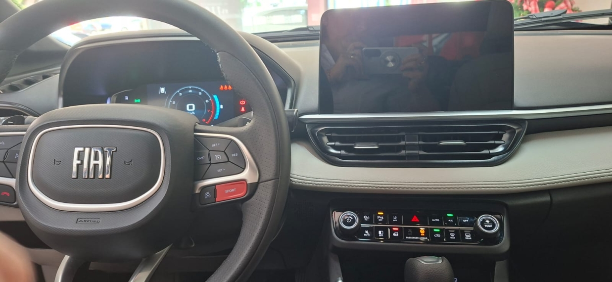 fastback impetus hybrid  seminovo ,limpa patio de teste drive5