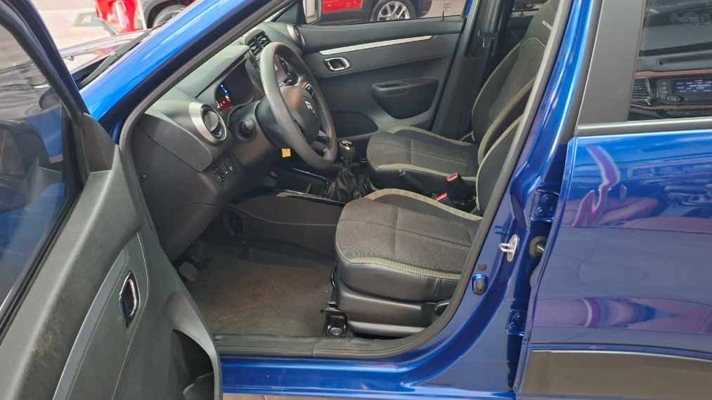 renalt kwid outsider seminovo11