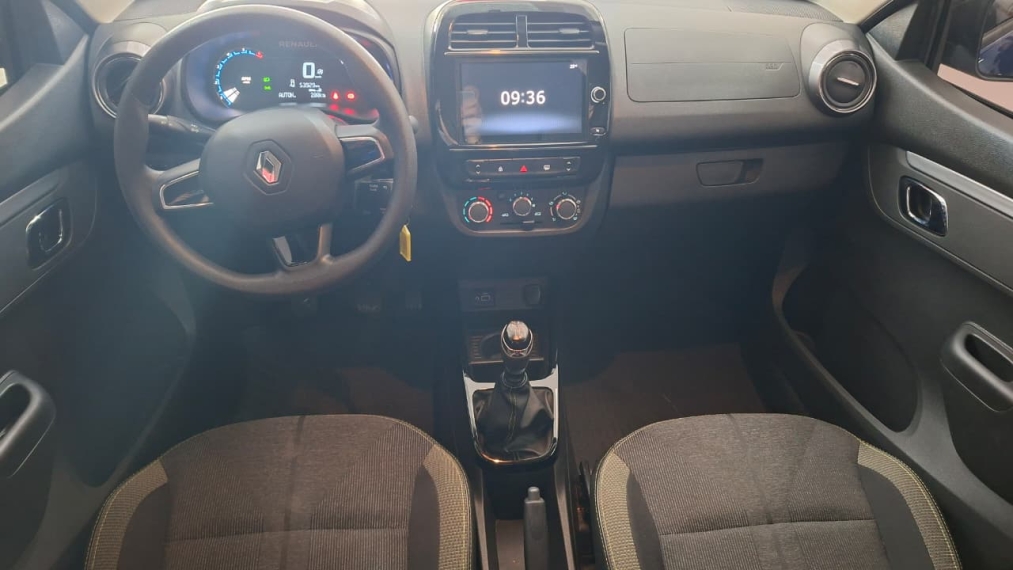 renalt kwid outsider seminovo9