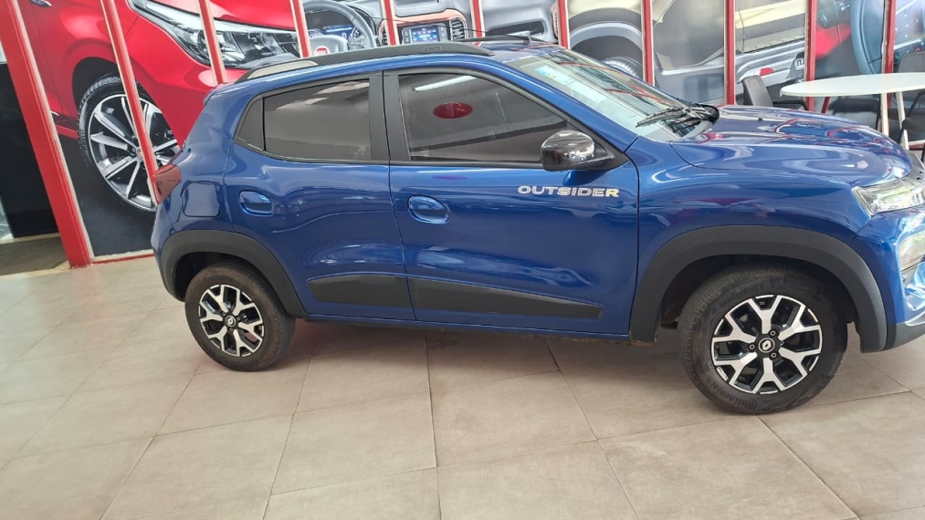 renalt kwid outsider seminovo16
