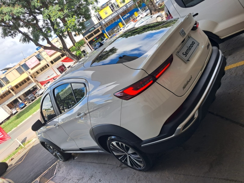 fiat fastback audace 1.0 t 200 automatico11