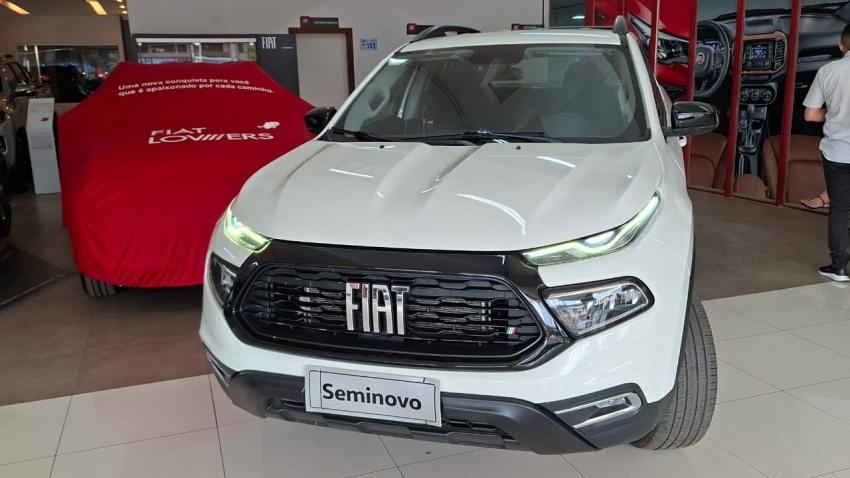 fiat toro endurance/freedom 1.3 turbo 270 flex at6 branca 2024/2025 seminovo2