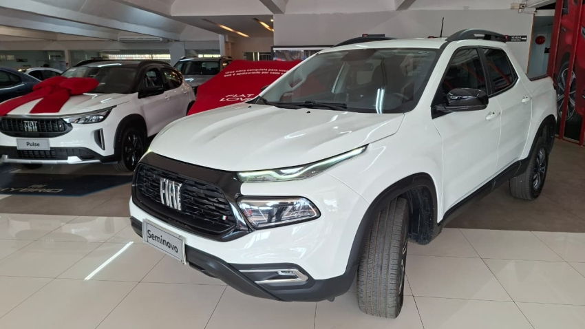 fiat toro endurance/freedom 1.3 turbo 270 flex at6 branca 2024/2025 seminovo3