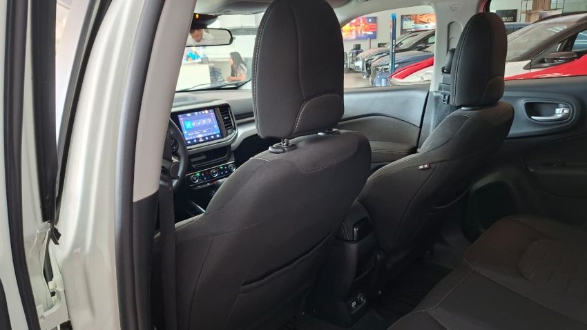 fiat toro endurance/freedom 1.3 turbo 270 flex at6 branca 2024/2025 seminovo13