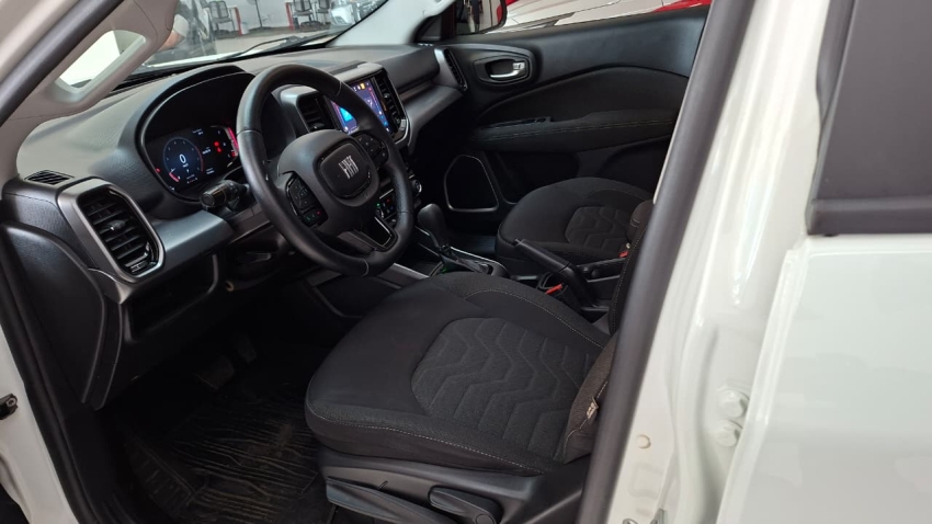 fiat toro endurance/freedom 1.3 turbo 270 flex at6 branca 2024/2025 seminovo10