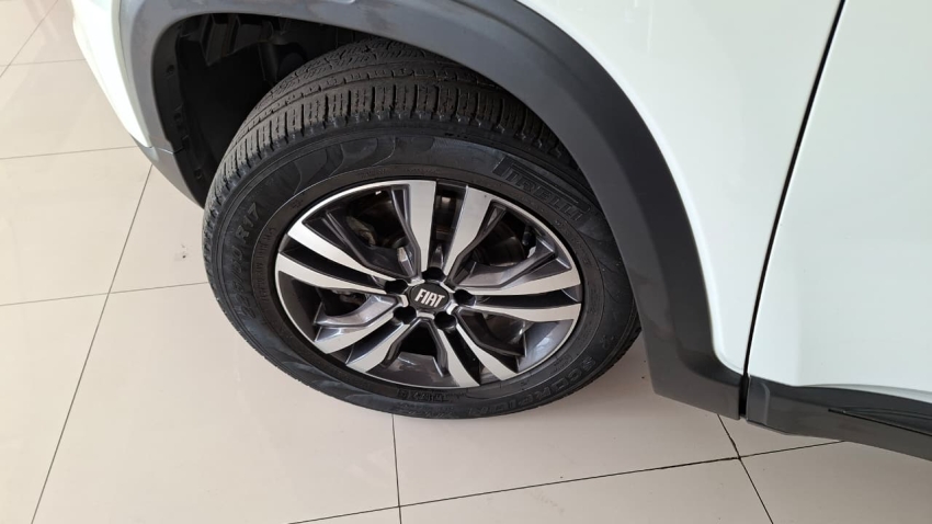 fiat toro endurance/freedom 1.3 turbo 270 flex at6 branca 2024/2025 seminovo7