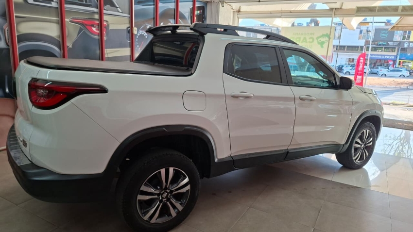 fiat toro endurance/freedom 1.3 turbo 270 flex at6 branca 2024/2025 seminovo5