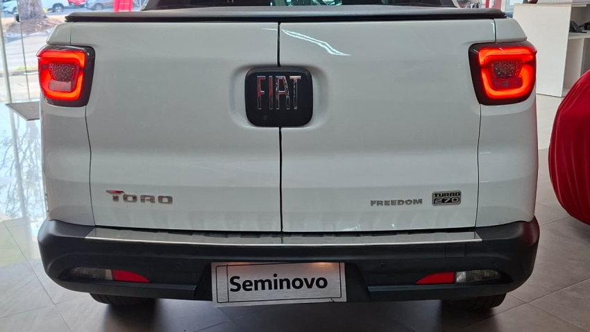 fiat toro endurance/freedom 1.3 turbo 270 flex at6 branca 2024/2025 seminovo6