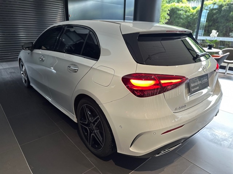 mercedes-benz a 200 1.3 mhev amg line 7g-dct hibrido 4p automatico 20255