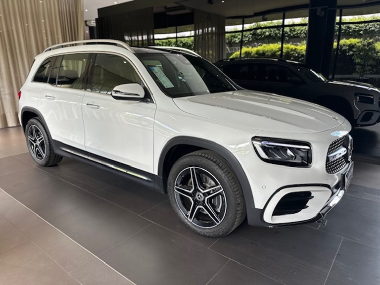 mercedes-benz glb 220 2.0 4m amg line hibrido 4p automatico 2025