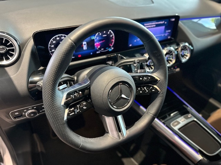 mercedes-benz gla 200 1.3 mhev amg line 7g-dct hibrido 4p automatico 20258